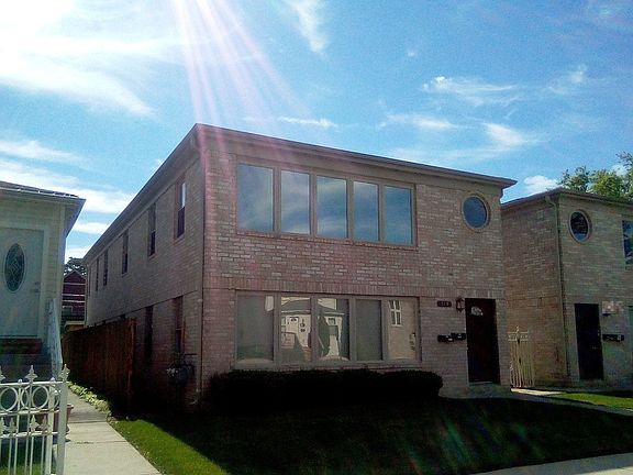 3rd image of 119 N 15th Ave