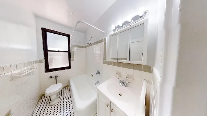 Rented by Bond New York | media 24