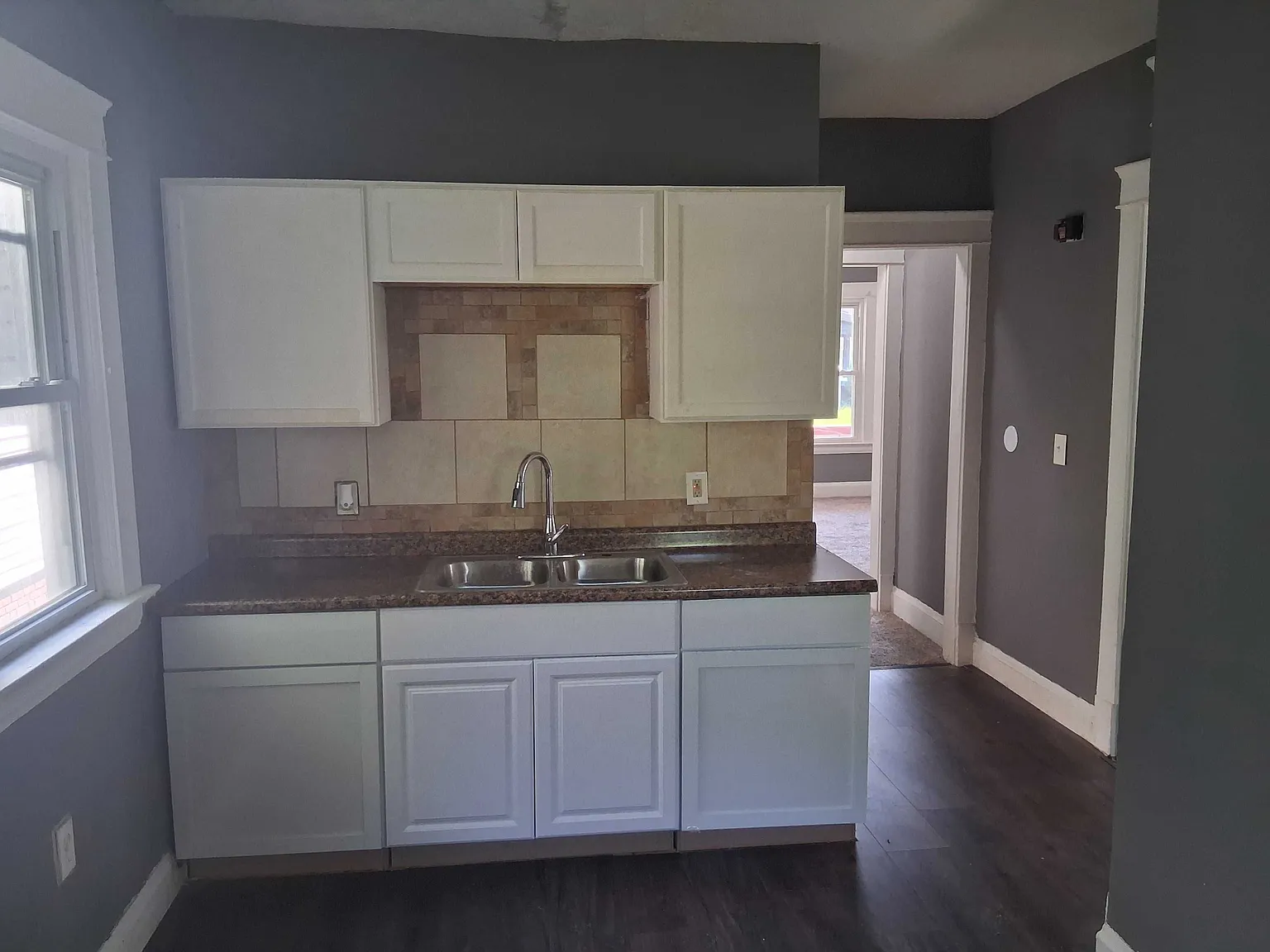 5 bed, 2.5 bath, 1654 sqft, $1,400 — Photo 2
