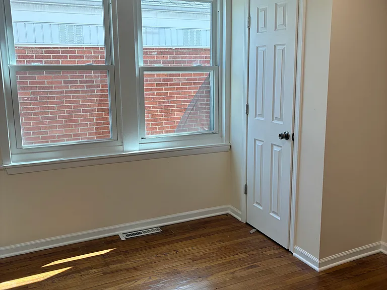 110 S Cass Ave #2-R — Photo 5