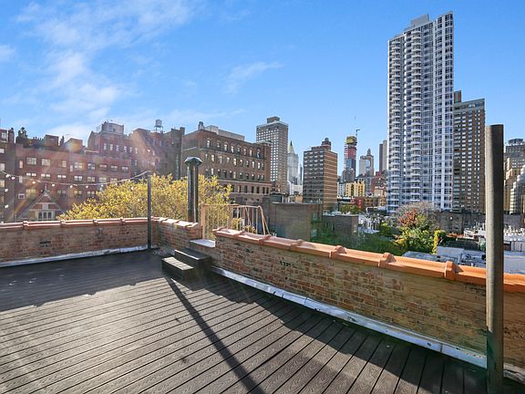 4th image of 577 2nd Ave Ph 66