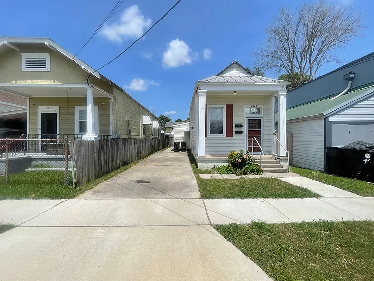 2024 Adams St — Photo 1