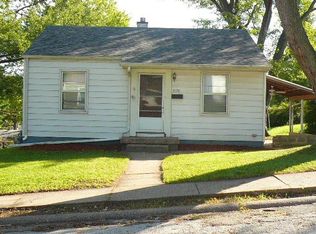 3131 Fairview St, Davenport, IA 52804