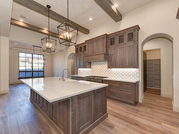 3rd image of 377 Crivelli Ct