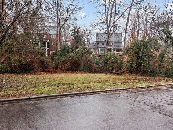 2nd image of 2309 Oxford Rd #4