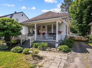 98 Tremont St, Taunton, MA 02780