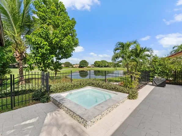 7029 GOLF POINTE Circle, Tamarac, FL 33321