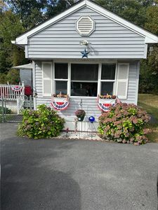 8 Hemlock Rd, Glocester, RI, 02814