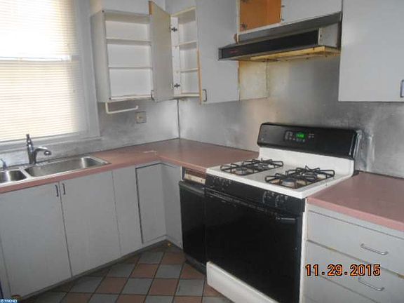 5th image of 4735 Ramona Ave