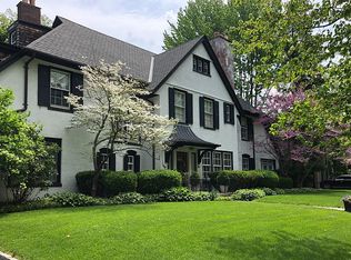 30 Beverly Rd, Grosse Pointe Farms, MI 48236