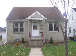 2621 Commercial Ave, Madison, WI 53704