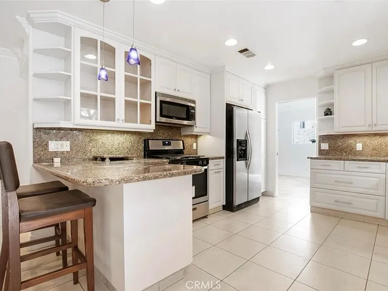 5954 Wilkinson Ave — Photo 5