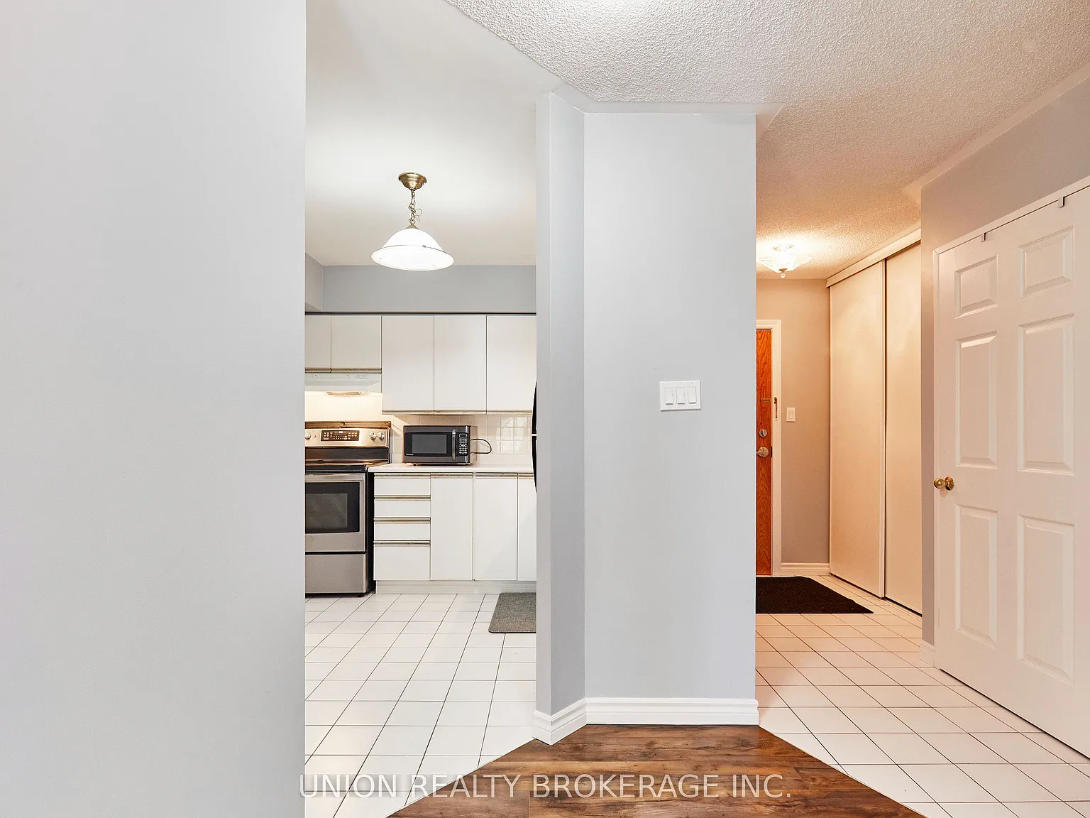 2 bed, $2,500 — Photo 4