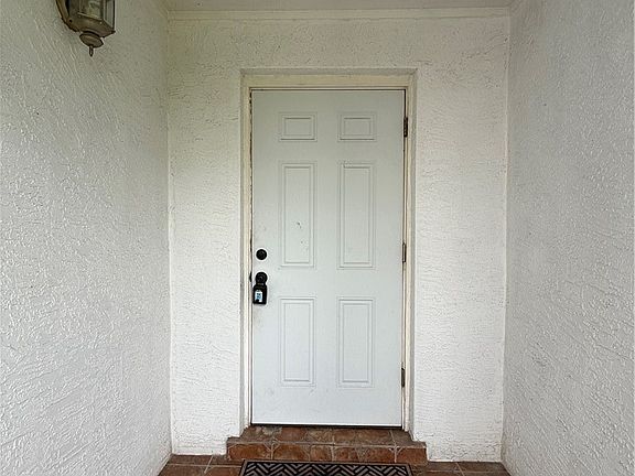 3rd image of 511 York Rd