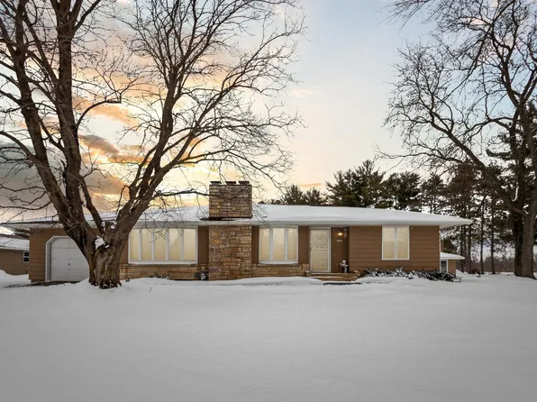 1633 E Main St, Clintonville, WI 54929