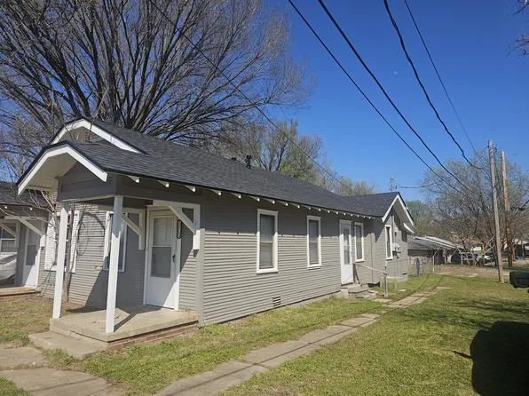 121 1/2 S Center Ave #1/2, Shawnee, OK 74801