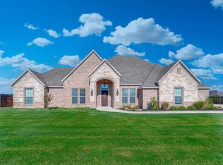 236 Spring Grove Dr, Waxahachie, TX 75165
