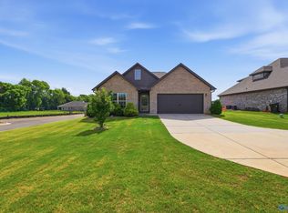 401 McCollum Rd, Meridianville, AL 35759