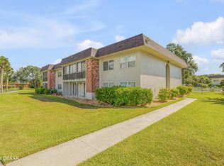 3800 Saxon Dr #B-28, New Smyrna Beach, FL 32169
