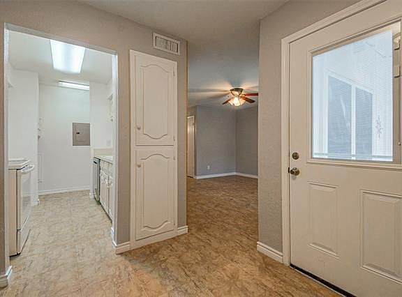 5th image of 426 Valley Park Dr