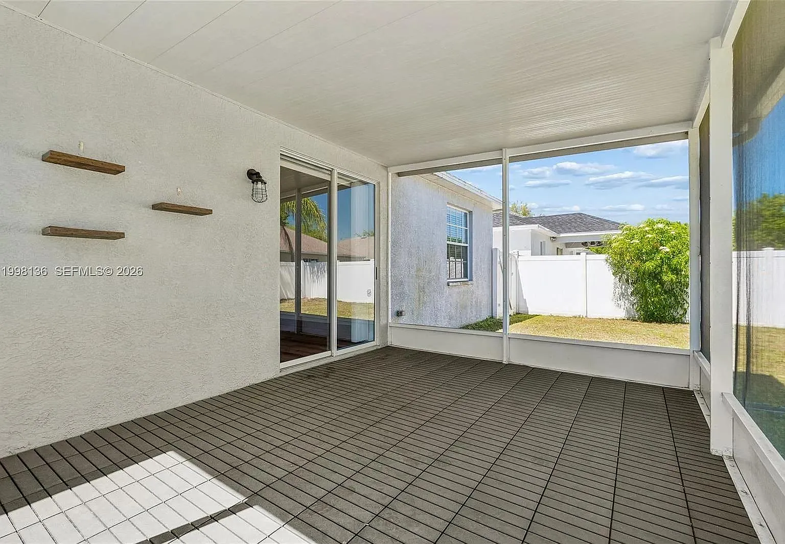 1 bed, 1.0 bath, 1900 sqft, $1,135 — Photo 4