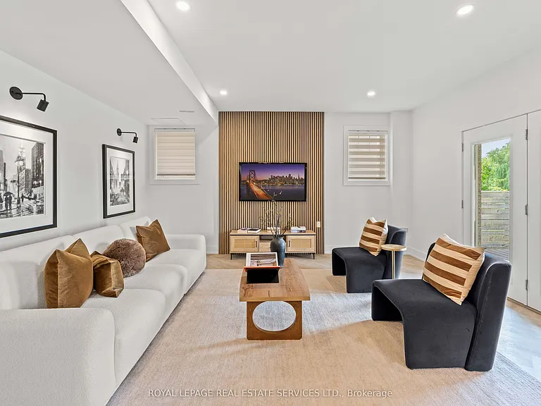 118 Coastline Dr — Photo 30