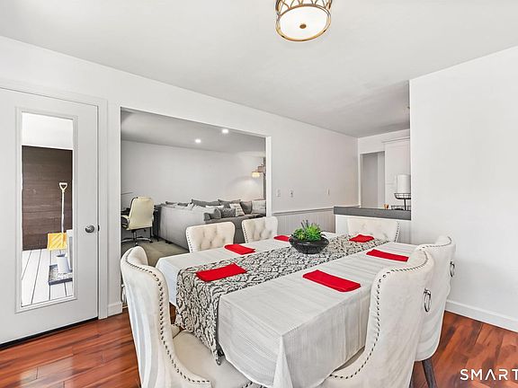 2nd image of 154 Cold Spring Road #5