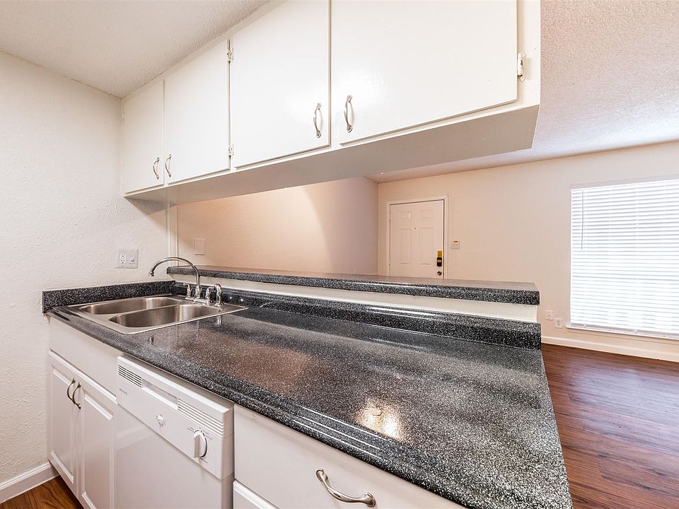 1st image of 8400 Beech Dr #307