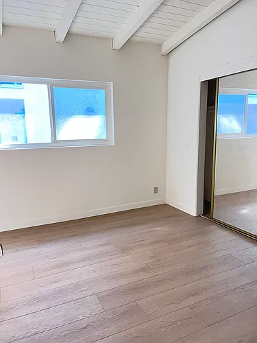 15045 Burbank Blvd #6 Photo 1