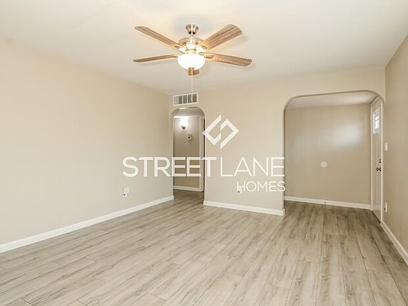 3rd image of 2921 W Golden Ln
