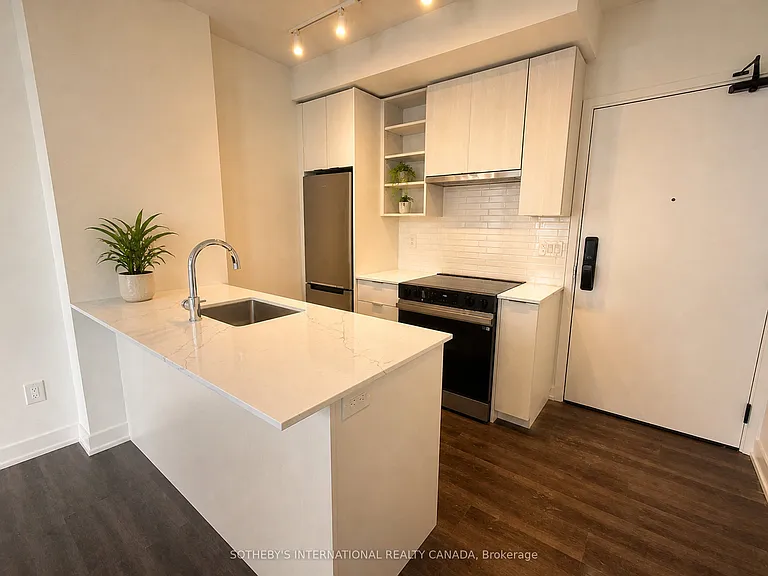2075 Lakeshore Rd #1303 — Photo 10
