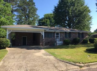 903 Sunset Cir, Columbia, MS 39429