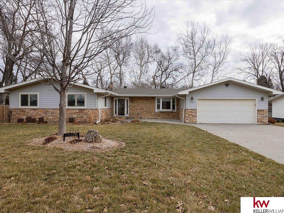 1st image of 2715 S 102nd St