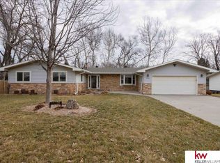 2715 S 102nd St, Omaha, NE 68124