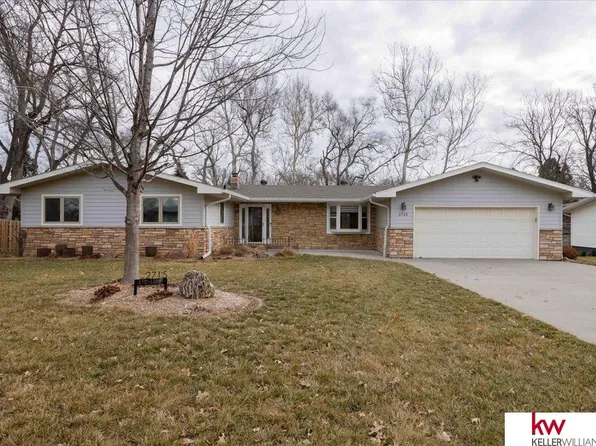 2715 S 102nd St, Omaha, NE 68124