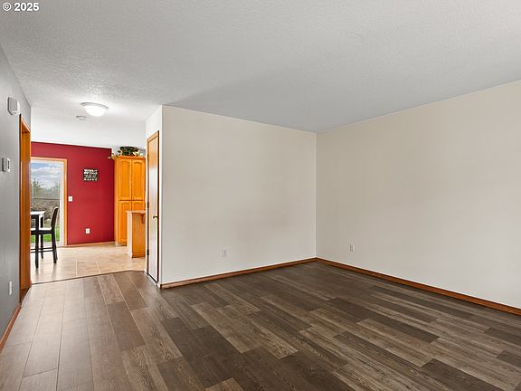 4th image of 311 NW 147th Cir
