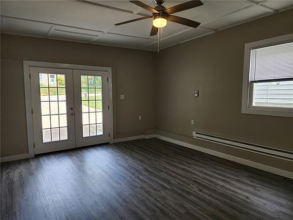 2nd image of 47 Oak Ridge Dr