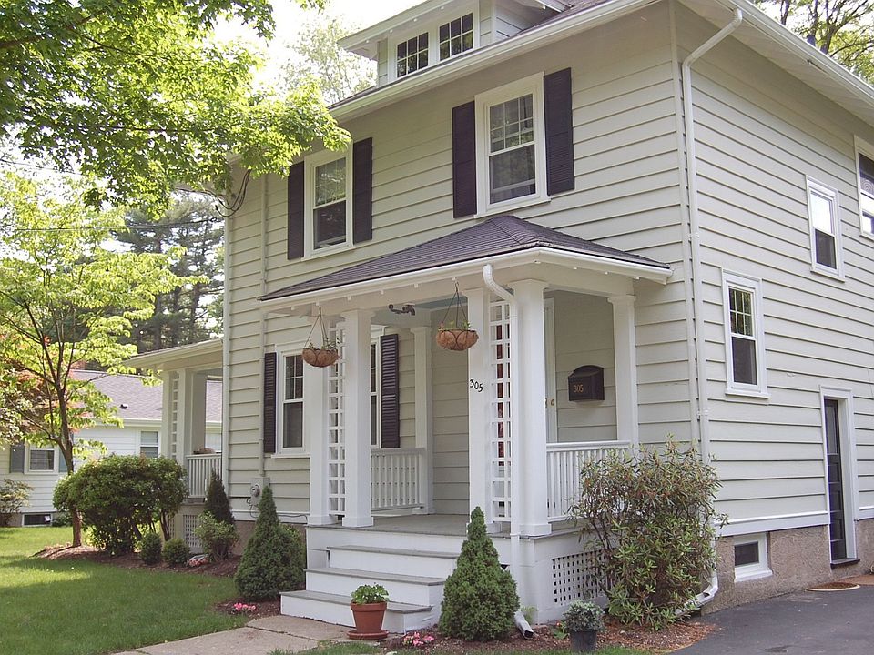 2nd image of 305 Manning St