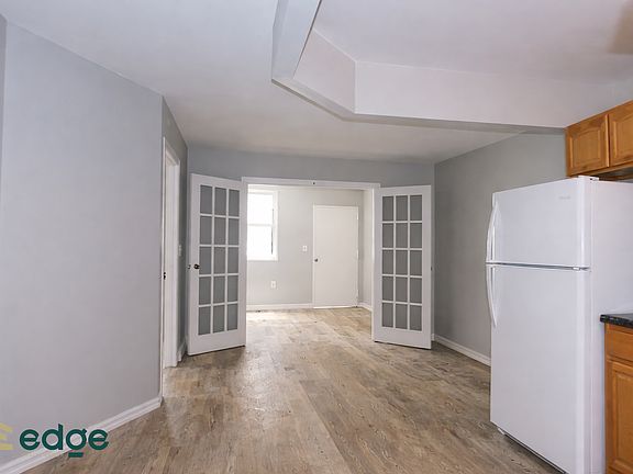 3rd image of 998 Jennings St #13