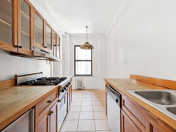 5th image of 215 W 92nd St APT 6H