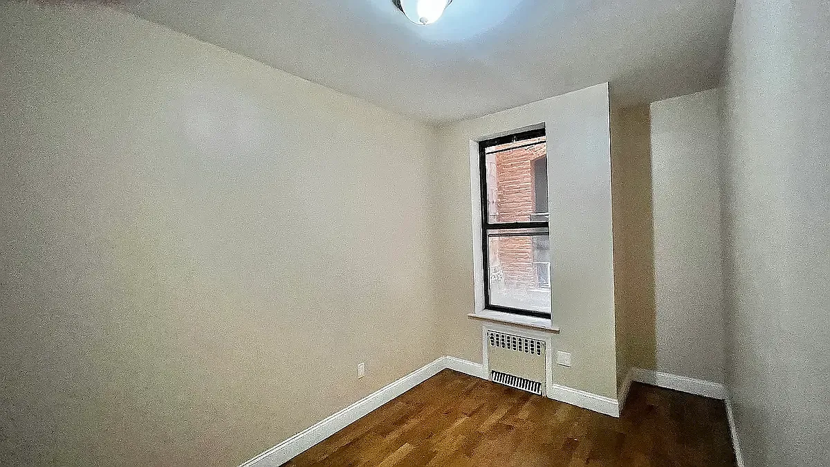 Building Photo - 424 E 138th St #2C