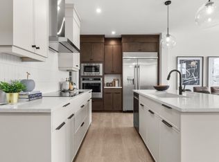 12528 34th Ave SW, Edmonton, AB T6W 4Y2