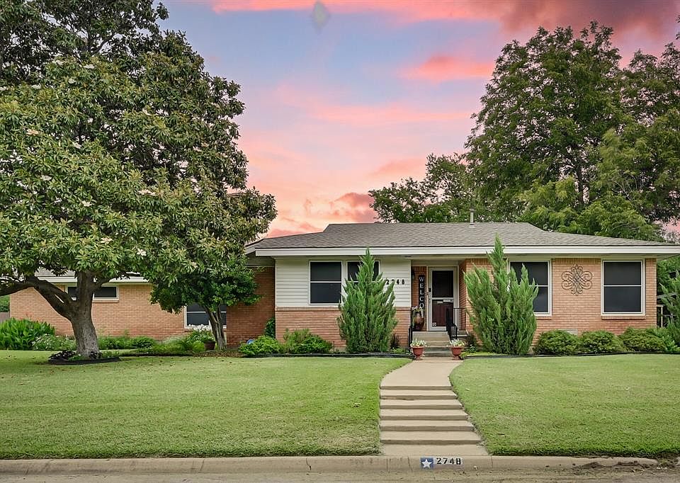 1st image of 2748 Spruce Park Dr