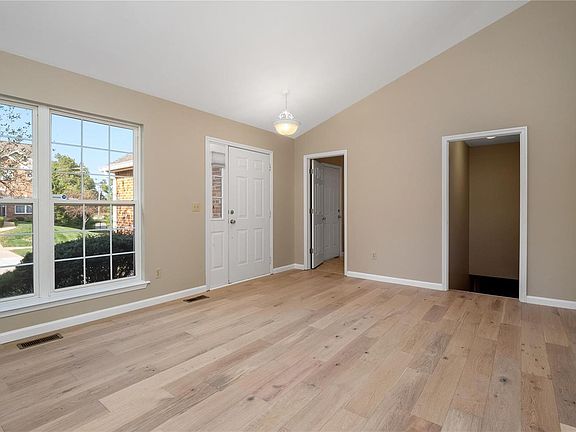 5th image of 1294 Castle Gate Villas Dr