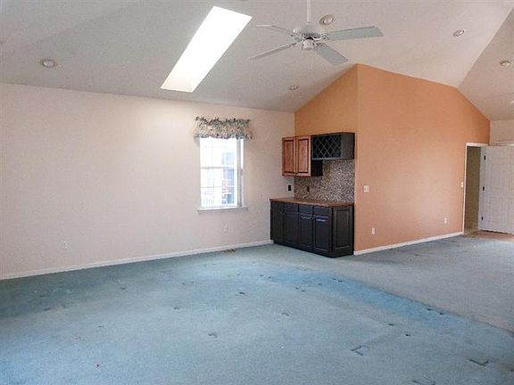 5th image of 117 Hickory Ln