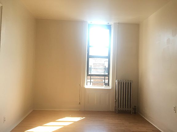 3rd image of 542 Bergen St APT 2