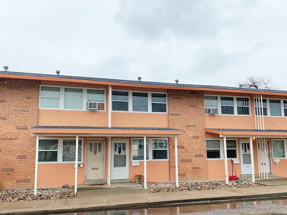 1st image of 204 W 7th St #212