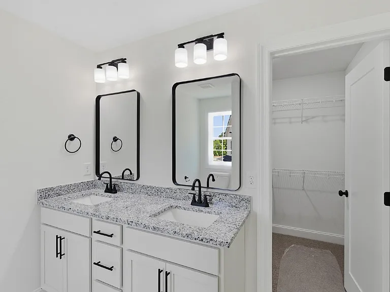 408 Legions Ct — Photo 6