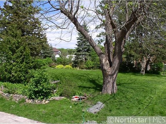 4th image of 1280 Frisbie Ave E