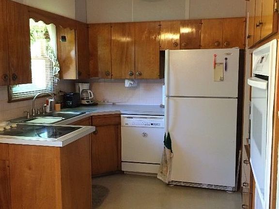 2nd image of 1630 Deweese Dr